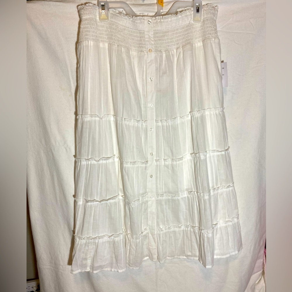 NWT studio west white ruffled maxi skirt 🤍